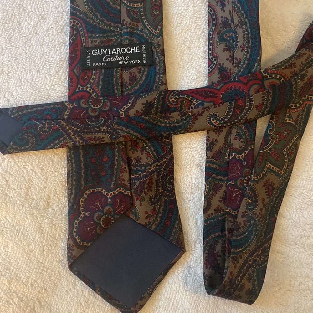 Tie - Picture 2 of 3